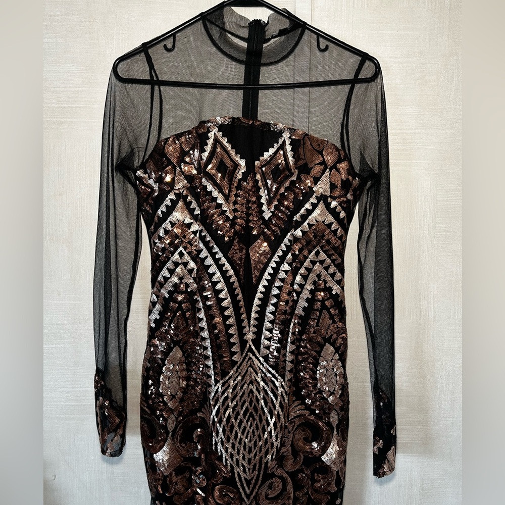 Fashion Nova Black and gold sequin dresss